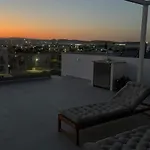 아파트 Brandnew Rooftop Flat Near Mall 라르나카